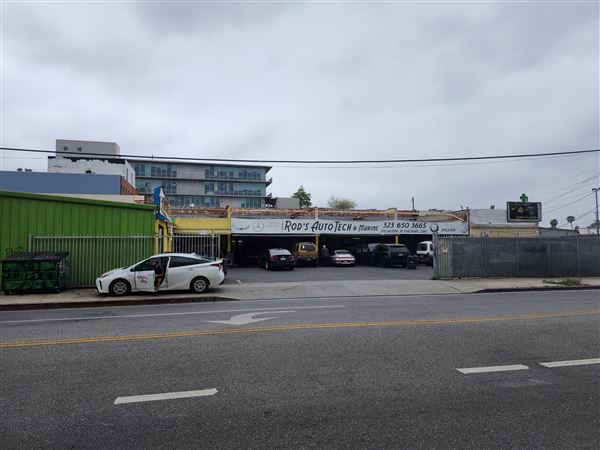 Auto Repair shop in the heart of Hollywood (6/3/2024 - Credits: Jordan zell)