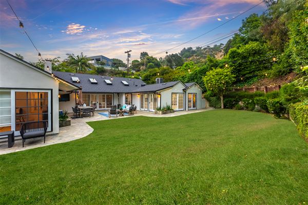 Experience Timeless Elegance: Fully Furnished Home in Beverly Hills Post Office (6/10/2024 - Credits: Michael Barian)
