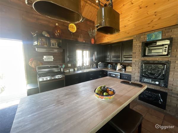 Murillo Cabin (6/1/2024 - Credits: submitted by: Leonardo Murillo)