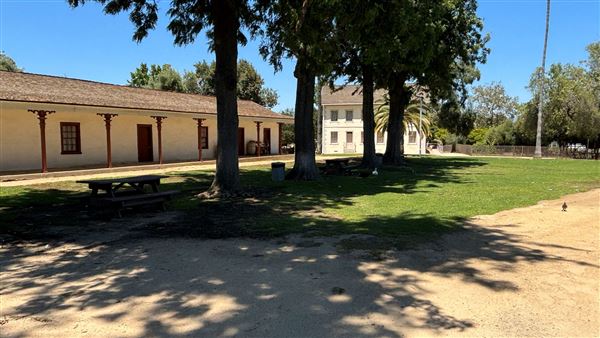 Los Encinos State Historic Park (SHP) adjacent to currently closed Lakeside Restaurant & Lounge (7/12/2024 - Credits: Brandy Davis)