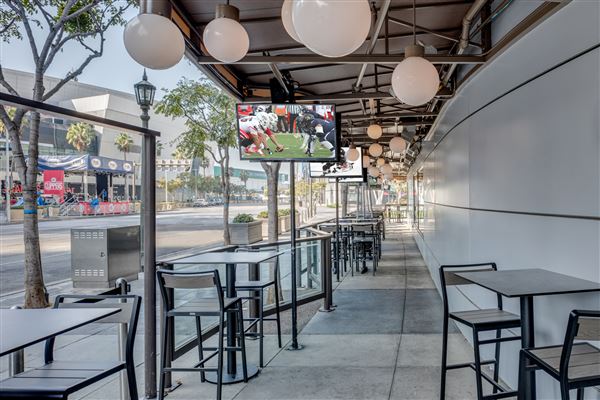 Tom's Watch Bar L.A. LIVE - Arena Patio (10/21/2024 - Credits: Tom's Watch Bar)