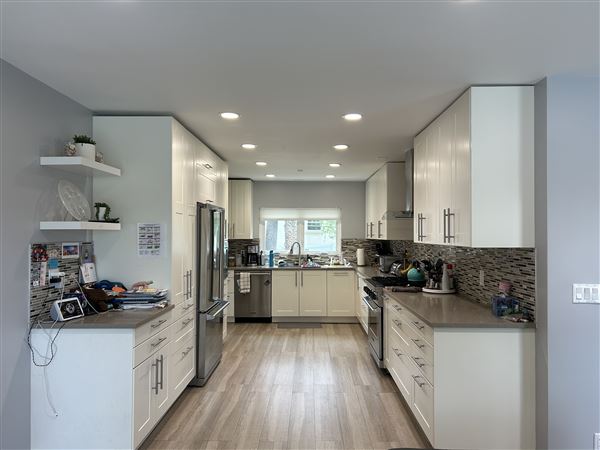 California Modern in Residential Encino Hills (2/3/2025 5:40:40 PM - Credits: submitted by:)