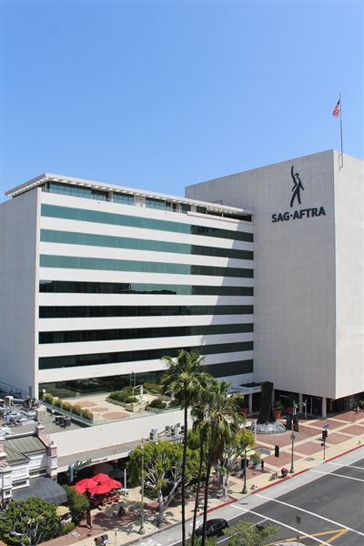 5757 Wilshire Blvd., Penthouse 20, Miracle Mile 90036 (12/20/2024 - Credits: Pamela Koslyn)