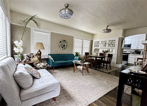 Fully furnished stucco California Bungalow (2/21/2025 - Credits: submitted by: Odessa McDUFFIE)