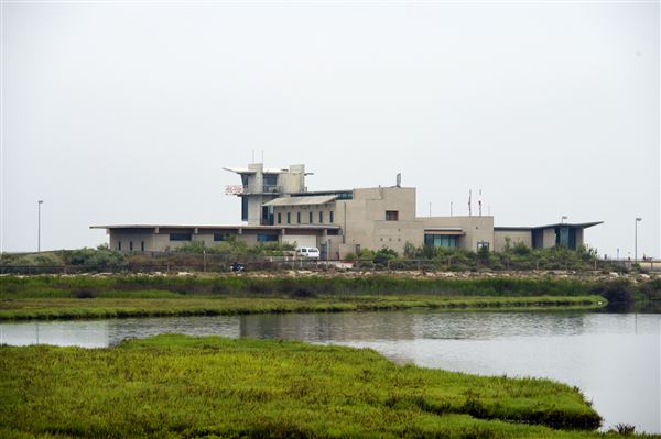 Bolsa Chica State Beach (SB) & Lifeguard Tower - Lifeguard Tower (6/14/2010 - Credits: Brian Baer)