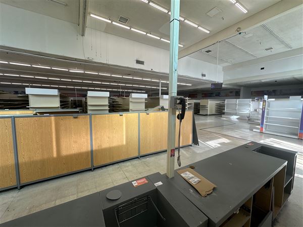 Former Big Lots Store (Vacant) - Inglewood (4/9/2025 - Credits: Robhana Group)