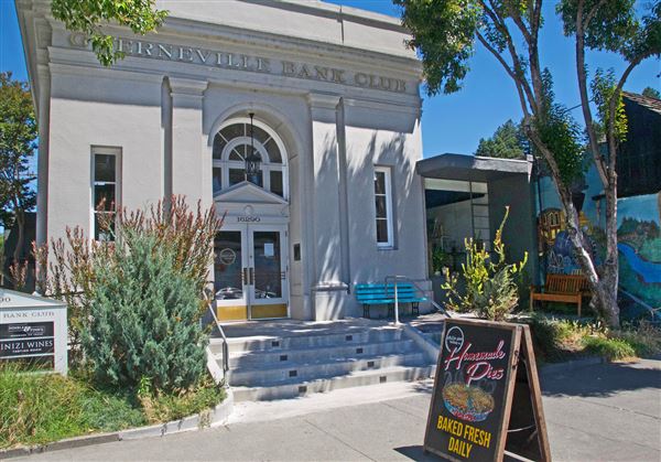 Guerneville - Guerneville Bank Club (4/21/2025 - Credits: Al Mueller)