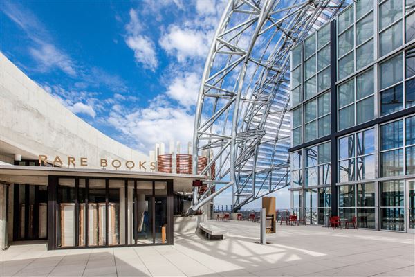 San Diego Central Public Library (7/23/2021 - Credits: San Diego Tourism Authority/Courtesy of Natalie Roberts)