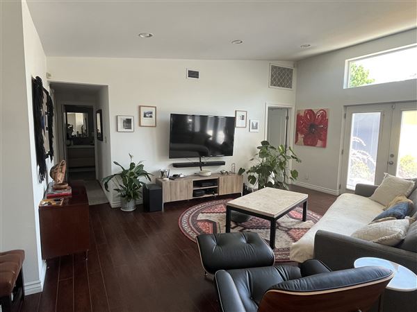 Mid-Century Single Story Home (7/16/2025 - Credits: Amanda campbell)