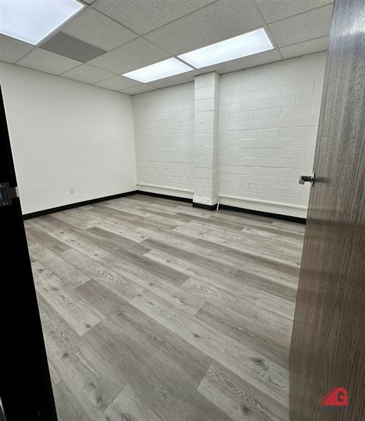 Grimco Owensmouth - Office Warehouse Building - VACANT (9/8/2025 - Credits: submitted by: Joseph Grinbaum / updated 7.15.2021 lm)