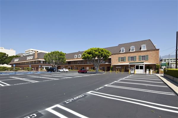 Thatcher Medical Center Building (9/11/2025 - Credits: Tiarna Real Estate Services Inc.)