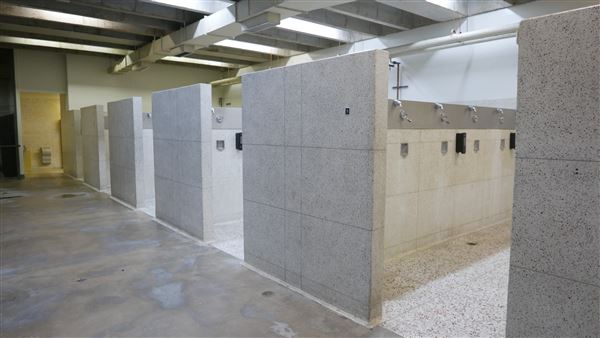 College of the Canyons - Locker Rooms (3/28/2015 - Credits: Leo Fialho)