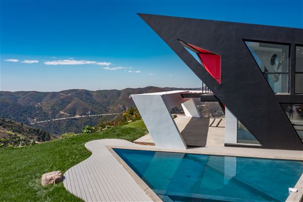 Cayman Rd Malibu - The Aviator (9/24/2025 - Credits: submitted by: Amit Apel)