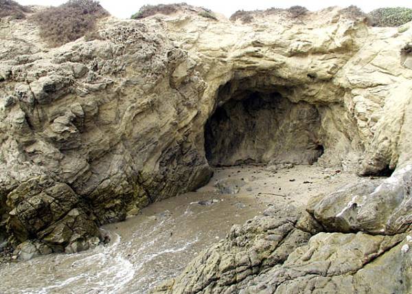 Leo Carrillo State Park and Beach (SP) (12/31/2003)