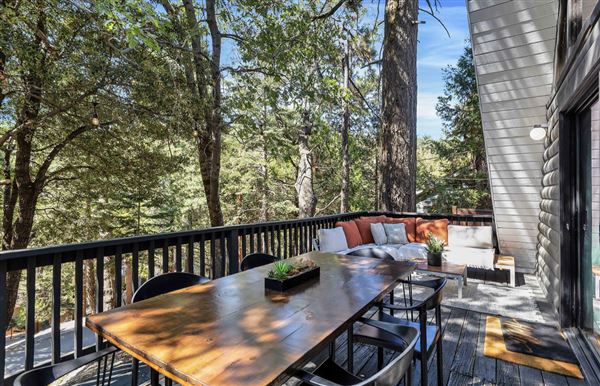 Twin Peaks Mountain Cabin (8/31/2022 - Credits: submitted by: Alex Persons)