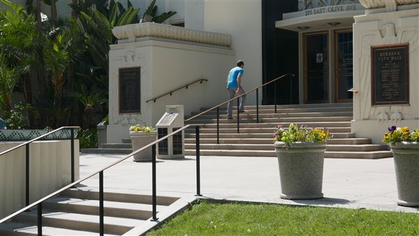Burbank City Hall (5/4/2016 - Credits: Leo Fialho)