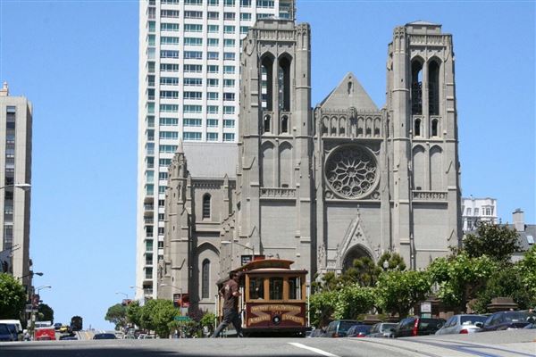 Financial District, San Francisco - California St. (10/29/2025 - Credits: San Francisco City & County Film Commission)