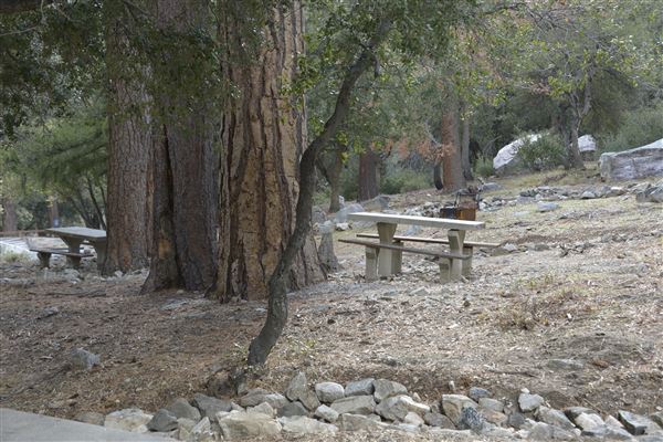 Crystal Lake Recreation Area / Campground - Angeles National Forest - Picnic Area (1/30/2015 - Credits: Leo Fialho)