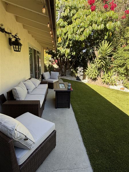 Encino (11/9/2025 - Credits: Photo by Elham Zarabi)
