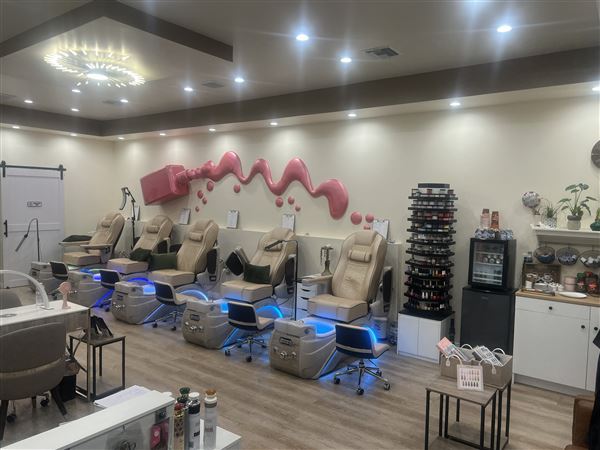 Nail Cafe (1/14/2026 - Credits: Nail Cafe)