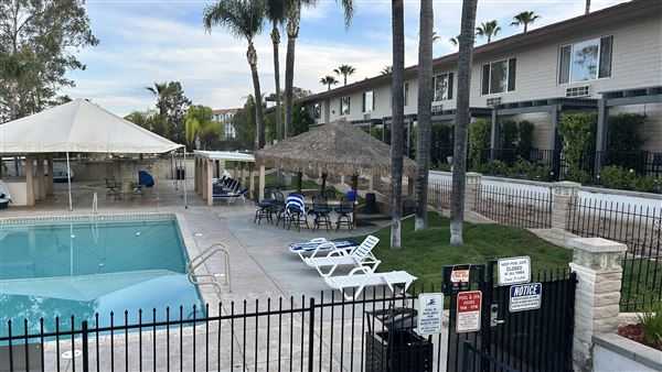 CJ's Sports Grill & Turf Club at Econo Lodge & Lake Elsinore Casino (3/29/2026 - Credits: Brandy Davis)