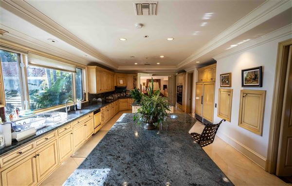 Cinematic LA Estate W/Gardens, Pool & Grand Stairs (4/5/2025 - Credits: Elegant Textiles, Inc.)
