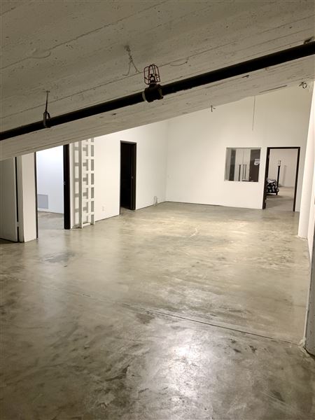 Spacious DTLA Warehouse With Office Ideal For Events/Filming (4/16/2026 - Credits: Elegant Textiles, Inc.)