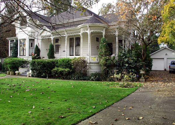 McDonald Avenue Neighborhood (12/31/2003)