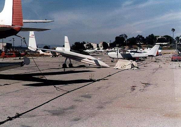 Santa Monica Municipal Airport (12/31/2003)