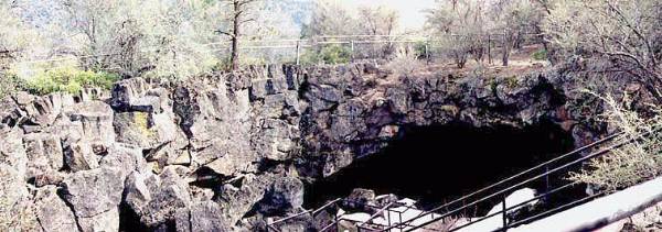 Subway Cave Lava Tube (12/31/2003)