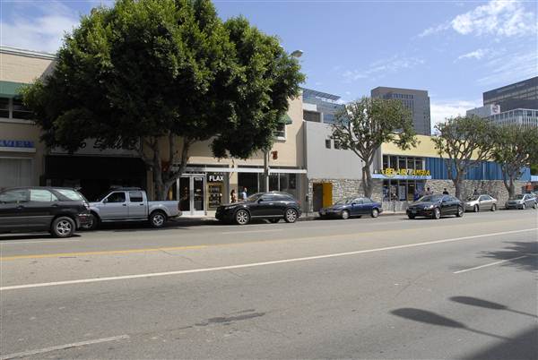 Westwood Village - Gayley Ave. (10/1/2010 - Credits: Errol Reichow)