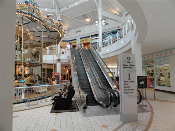 Westfield Valencia Town Center (4/7/2011)
