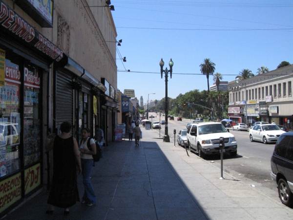 7th St. and Alvarado St. (9/1/2010 - Credits: Lindsay Mizrahi)