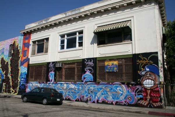 3rd St. and Garey St. (9/1/2010 - Credits: Lindsay Mizrahi)