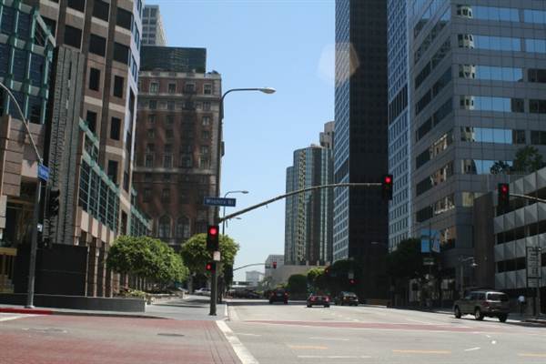 Wilshire Blvd. & Figueroa St. (9/1/2010 - Credits: Lindsay Mizrahi)