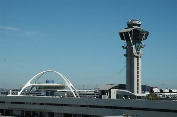 Los Angeles International Airport (LAX) (7/5/2011)