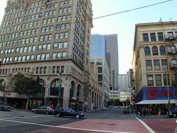 Broadway, Between Second & Fourth Streets (12/31/2003)