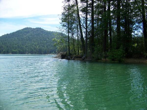Bass Lake / Crane Valley Reservoir - More info; visit www.filmyosemite.com or call 559.760.1143 (12/15/2008 - Credits: Dave Wolin)