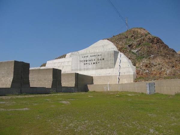 Fuse Gates of Terminus Dam - CLOSED (3/5/2008 - Credits: L Feldstein)