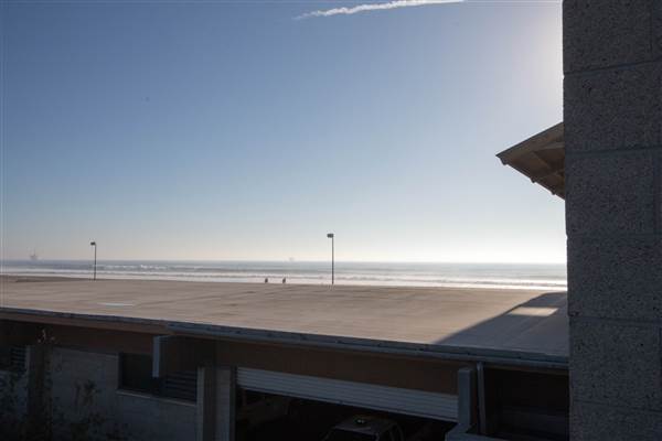 Bolsa Chica State Beach (SB) & Lifeguard Tower - Lifeguard Tower view (2/11/2014 - Credits: Kevin Lachman)