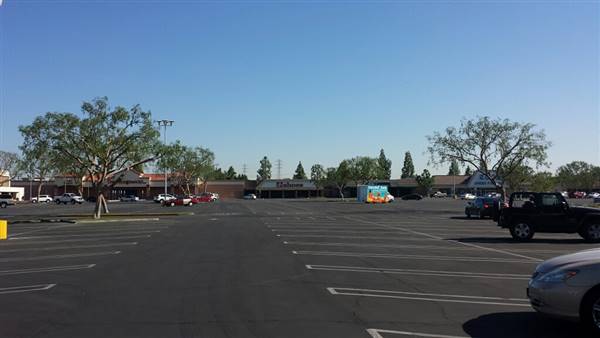 Bakersfield Plaza - Brixmor Property Group (8/10/2015)