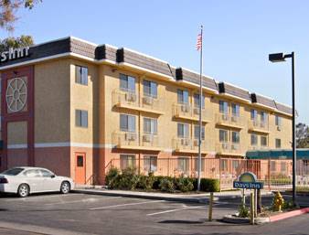Days Inn (8/25/2015 - Credits: http://www.daysinn.com/hotels/california/woodland/days-inn-woodland/hotel-overview)