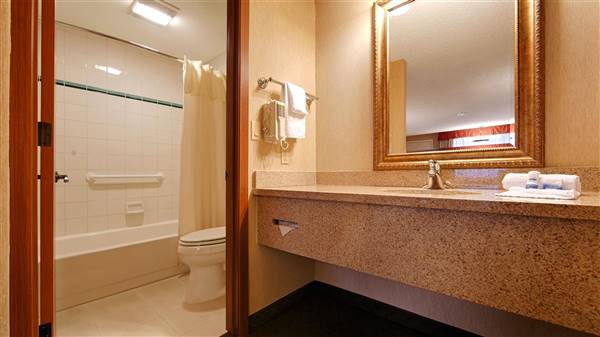 Best Western Shadow Inn (8/26/2015 - Credits: http://bestwesterncalifornia.com/hotels/best-western-shadow-inn)