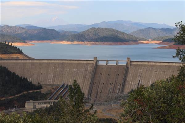 Shasta Dam (10/30/2015 - Credits: Jill Naumann)