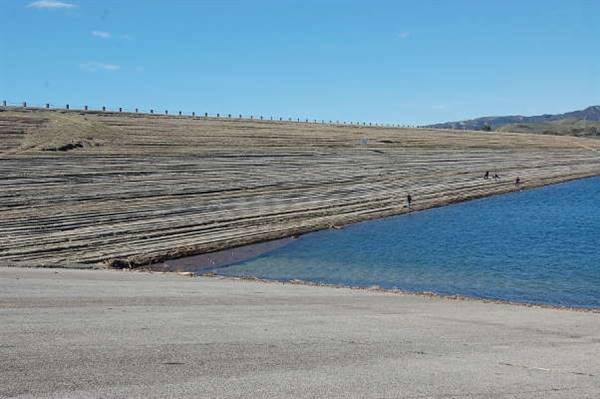 Castaic Lake State Recreation Area (SRA) - lake administered by Los Angeles County (4/5/2016)