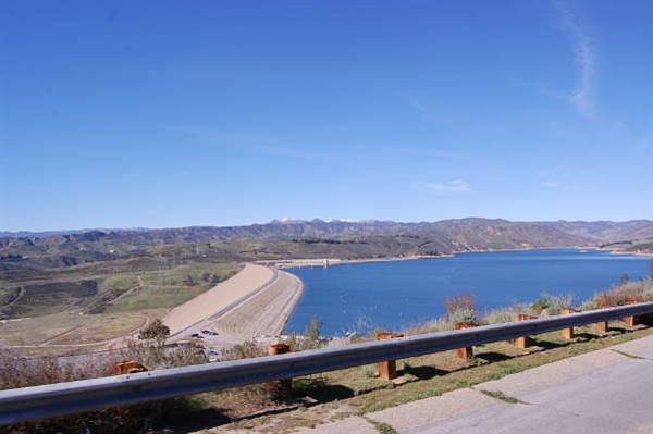Castaic Lake State Recreation Area (SRA) - lake administered by Los Angeles County (4/5/2016)