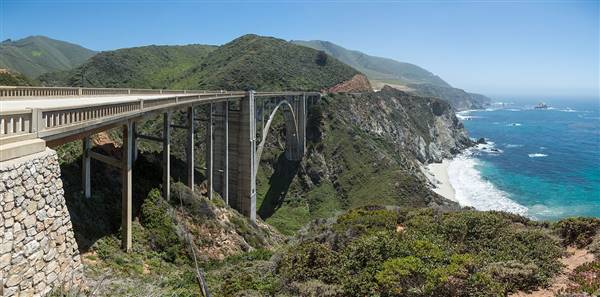 Bixby Creek Bridge - Highway 1 (5/20/2013 - Credits: Photo by DAVID ILIFF. License: CC-BY-SA 3.0)