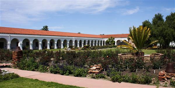 Mission San Luis Rey de Francia (3/28/2013 - Credits: By Bernard Gagnon (Own work) [GFDL (http://www.gnu.org/copyleft/fdl.html) or CC BY-SA 3.0 (http://creativecommons.org/licenses/by-sa/3.0)], via Wikimedia Commons)