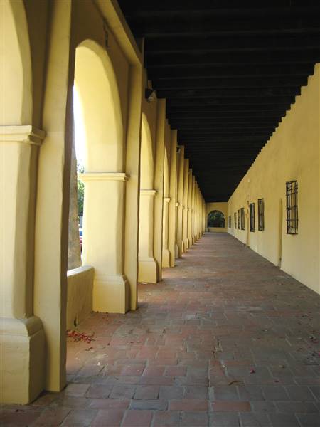 Mission San Fernando Rey de Espana (3/30/2007 - Credits: By The original uploader was Geographer at English Wikipedia [CC BY 2.5 (http://creativecommons.org/licenses/by/2.5)], via Wikimedia Commons)
