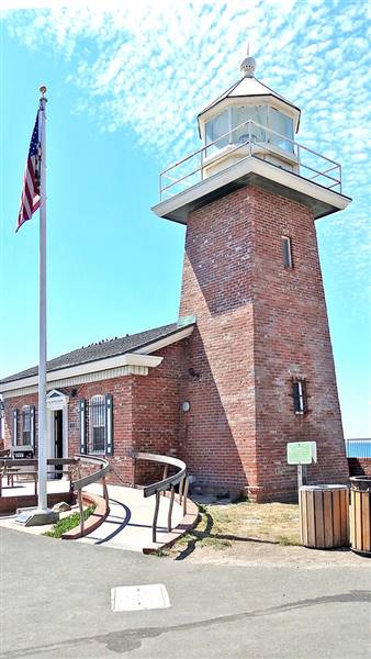 Mark Abbott Memorial Lighthouse aka Santa Cruz Surfing Museum (8/10/2015 - Credits: "California-06655 - Mark abbott Memorial Lighthouse " by Dennis Jarvis (CC BY-SA 2.0) [https://creativecommons.org/licenses/by-sa/2.0/legalcode] https://www.flickr.com/photos/archer10/)